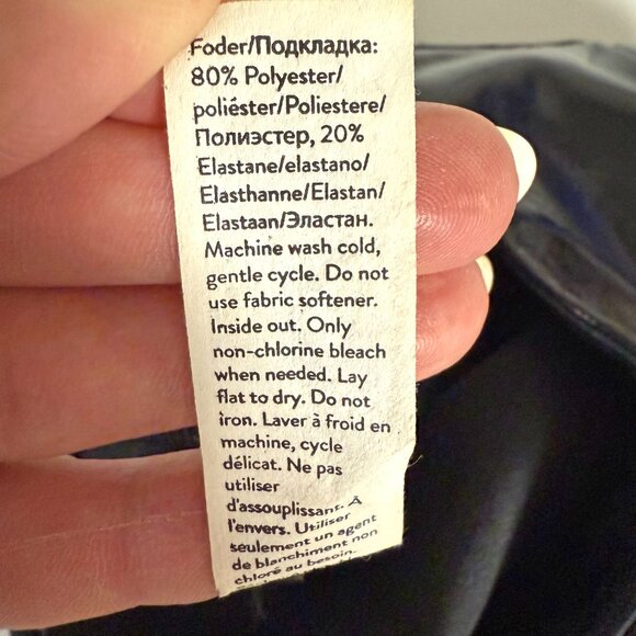 SPANX Faux Leather Patent Leggings - Picture 11 of 11